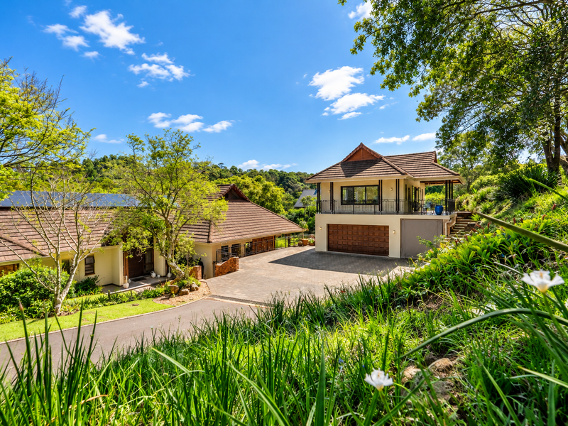 Expansive Single Storey Living with Cottage - Photo 9