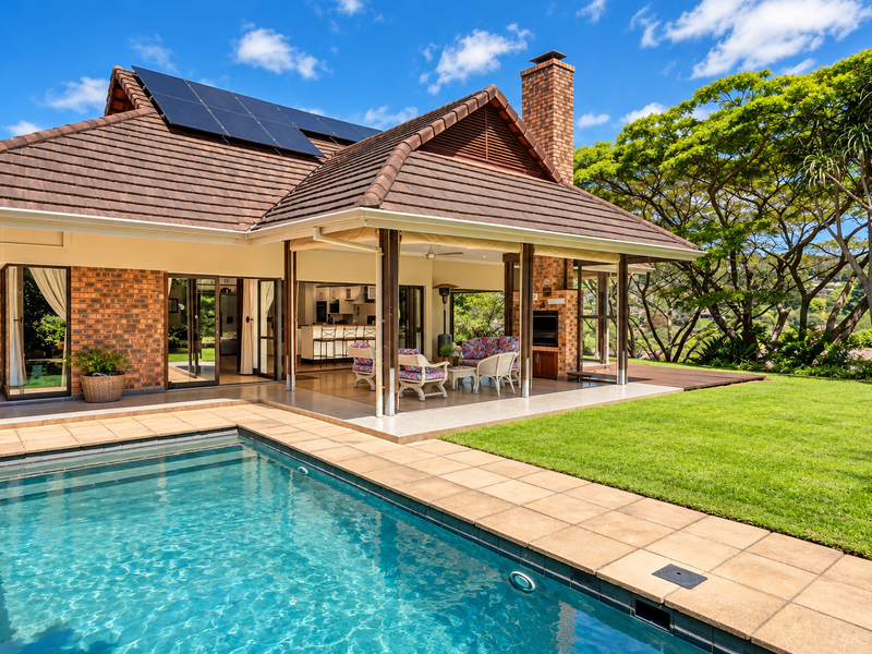 Expansive Single Storey Living with Cottage - Photo 2