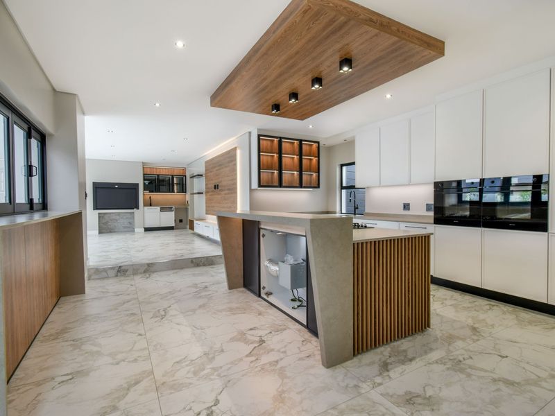 Expansive Double Story Luxury Living in Midstream Heights! - Photo 6
