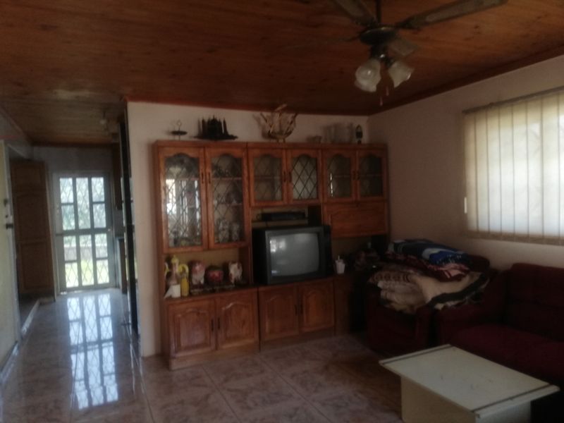 Lovely 3 Bed Home, Croftdene, Chatsworth - Photo 7