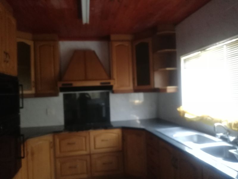 Lovely 3 Bed Home, Croftdene, Chatsworth - Photo 5