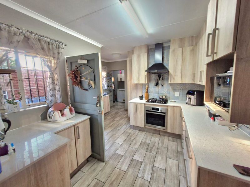 Modern Family Living in Sought-After Montana Park - Photo 8