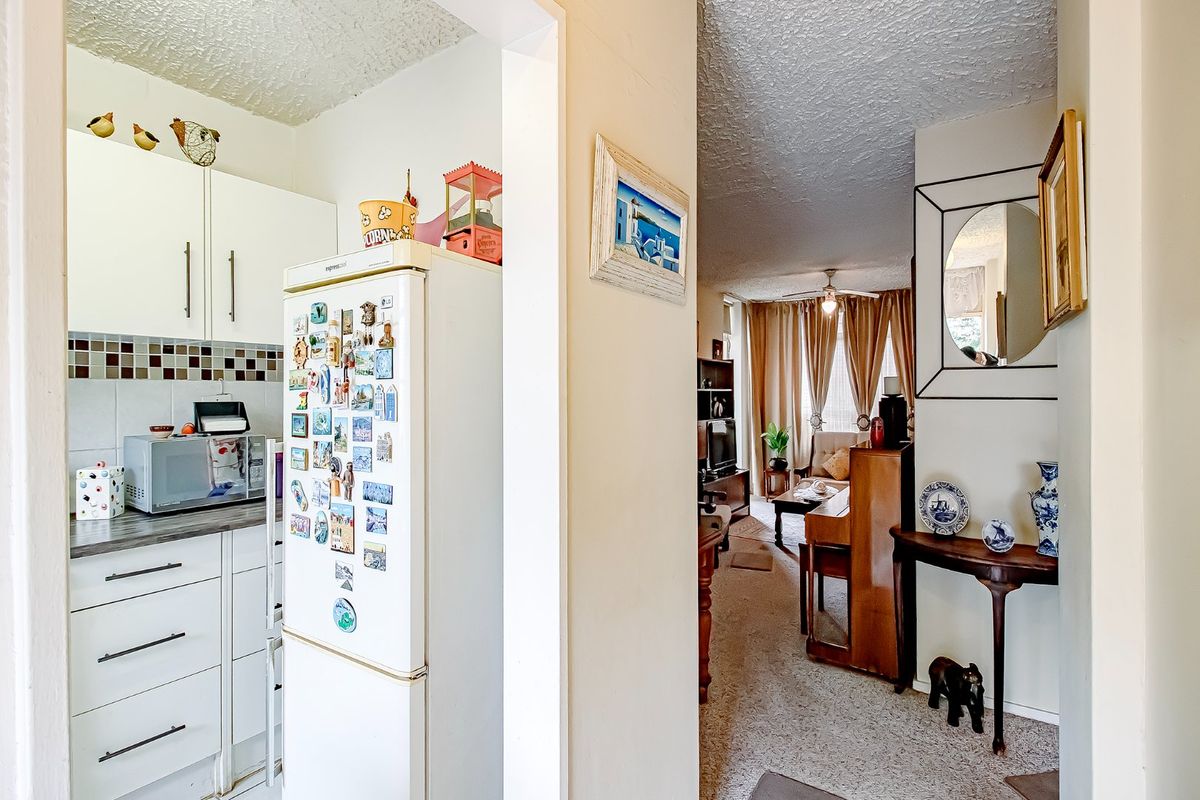 Comfortable and Practical Apartment Living in Sinoville - Photo 4