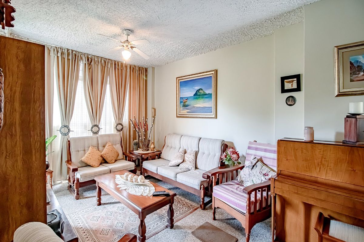 Comfortable and Practical Apartment Living in Sinoville - Photo 5
