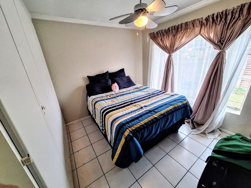 Cozy and Secure 2-Bedroom Retreat in The Orchards, Akasia - Photo 8