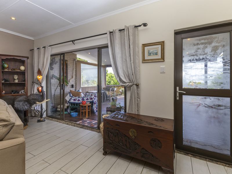 Love the Views, Live the Coastal Lifestyle – Port Alfred - Photo 10