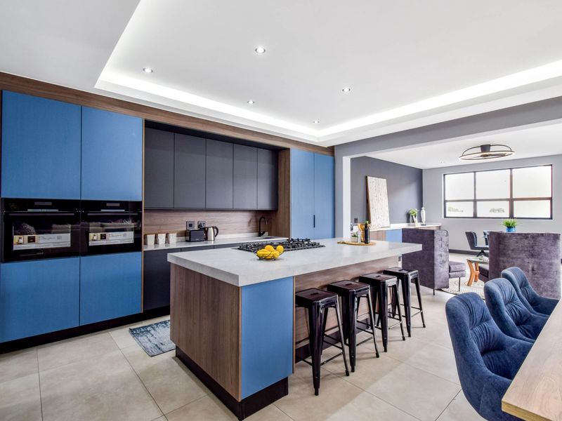 Elegant Family Living in Prestigious Midstream Heights - Photo 10