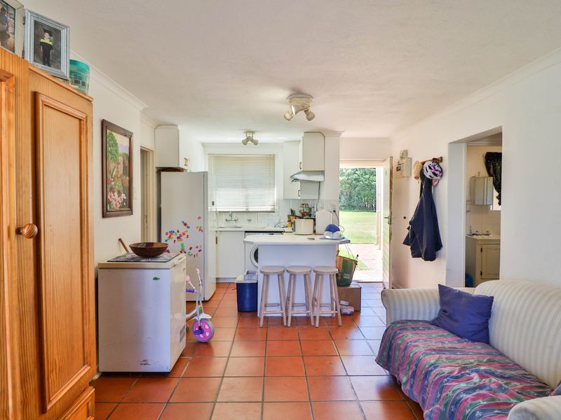 Three Bedroom Ground Floor Apartment in Hermanus - Photo 8