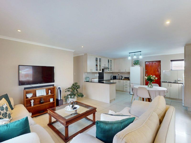 NEW RELEASE R1,380,000 | Charming Face Brick Duet in Pinelands - Photo 8