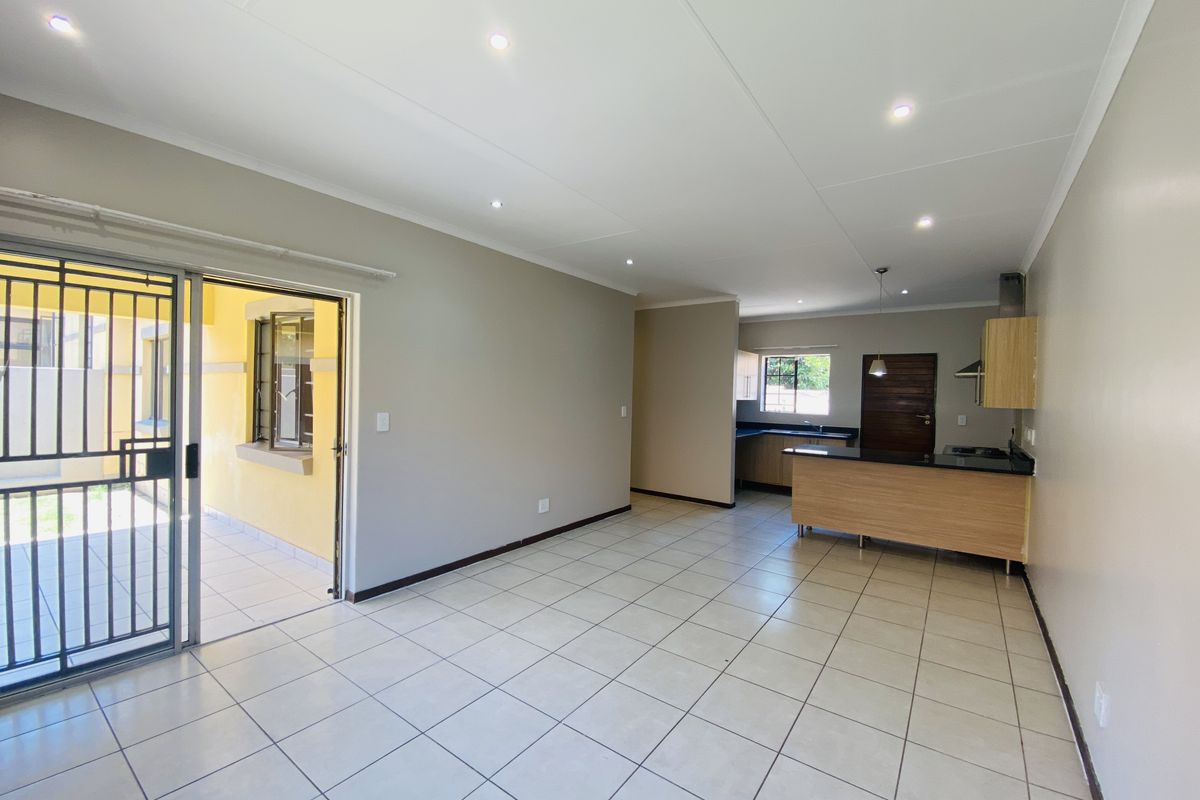 Stunning Three Bedroom Home In A Beautiful Estate - Photo 2