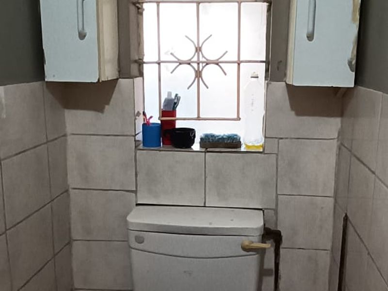 A Charming Starter Home with Exciting Potential in Avian Park, Worcester - Photo 10