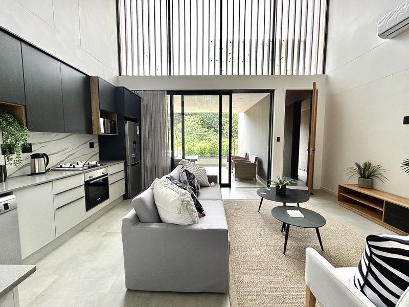 **Exquisite Apartment, Private Covered Balcony, Luxury Resort living.** - Photo 9