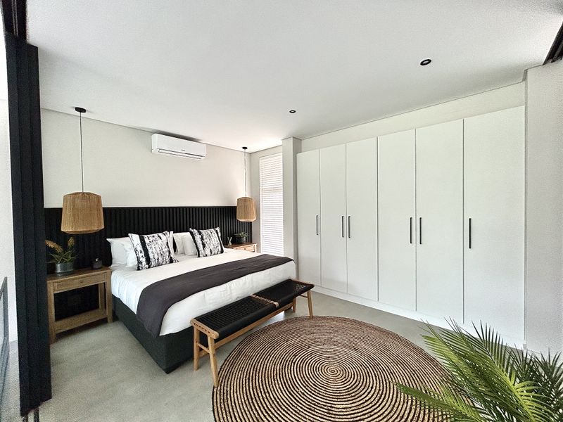 **Exquisite Apartment, Private Covered Balcony, Luxury Resort living.** - Photo 4