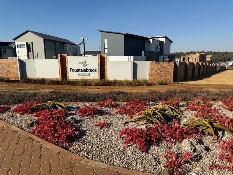 Modern Double-Storey Family Home in Fountainbrook Estate - Photo 5