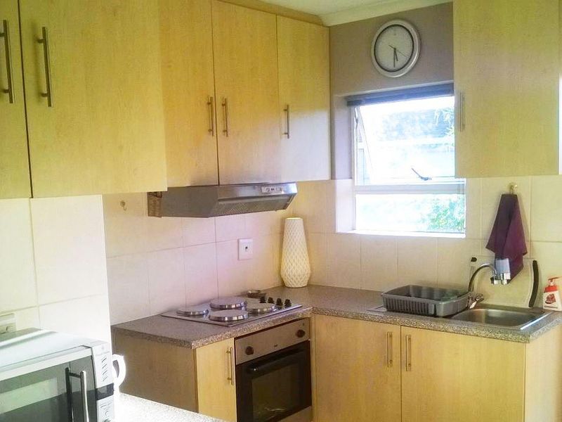 BRIDGEMEADE 2 BED 1 BATH HOUSE WITH SINGLE GARAGE AND POOL FOR RENT - Photo 5