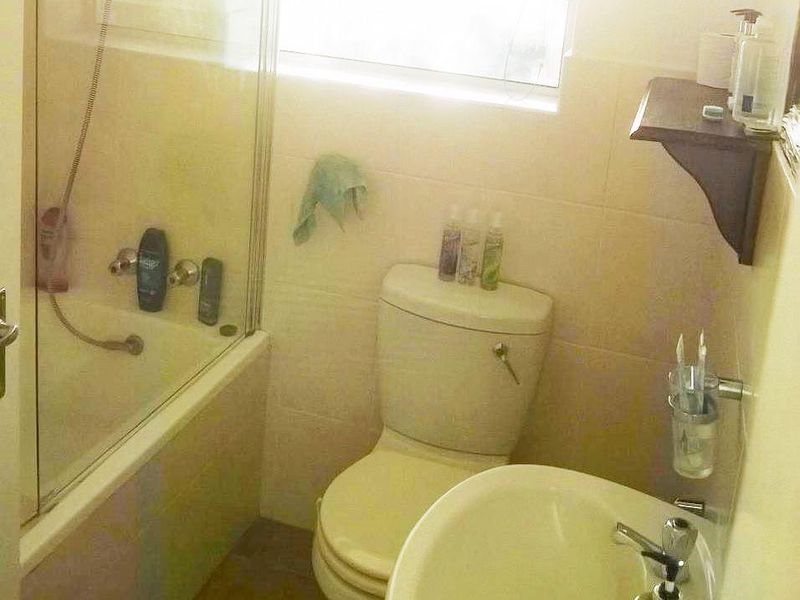 BRIDGEMEADE 2 BED 1 BATH HOUSE WITH SINGLE GARAGE AND POOL FOR RENT - Photo 9