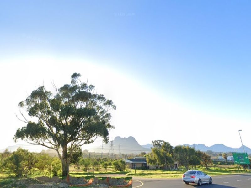 Immaculate Two Bedroom on First Floor - North East facing - Photo 10