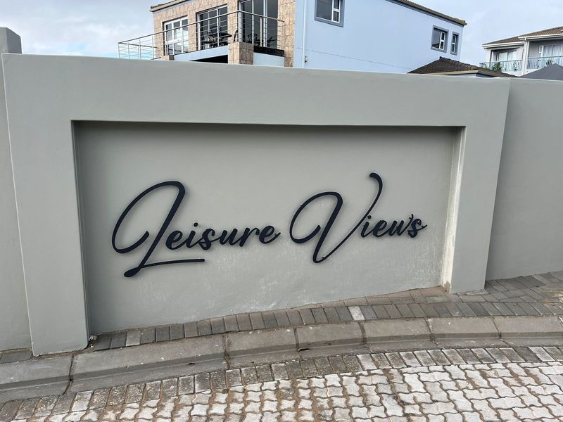 NEW MODERN HOME IN COUNTRY CLUB - Photo 4