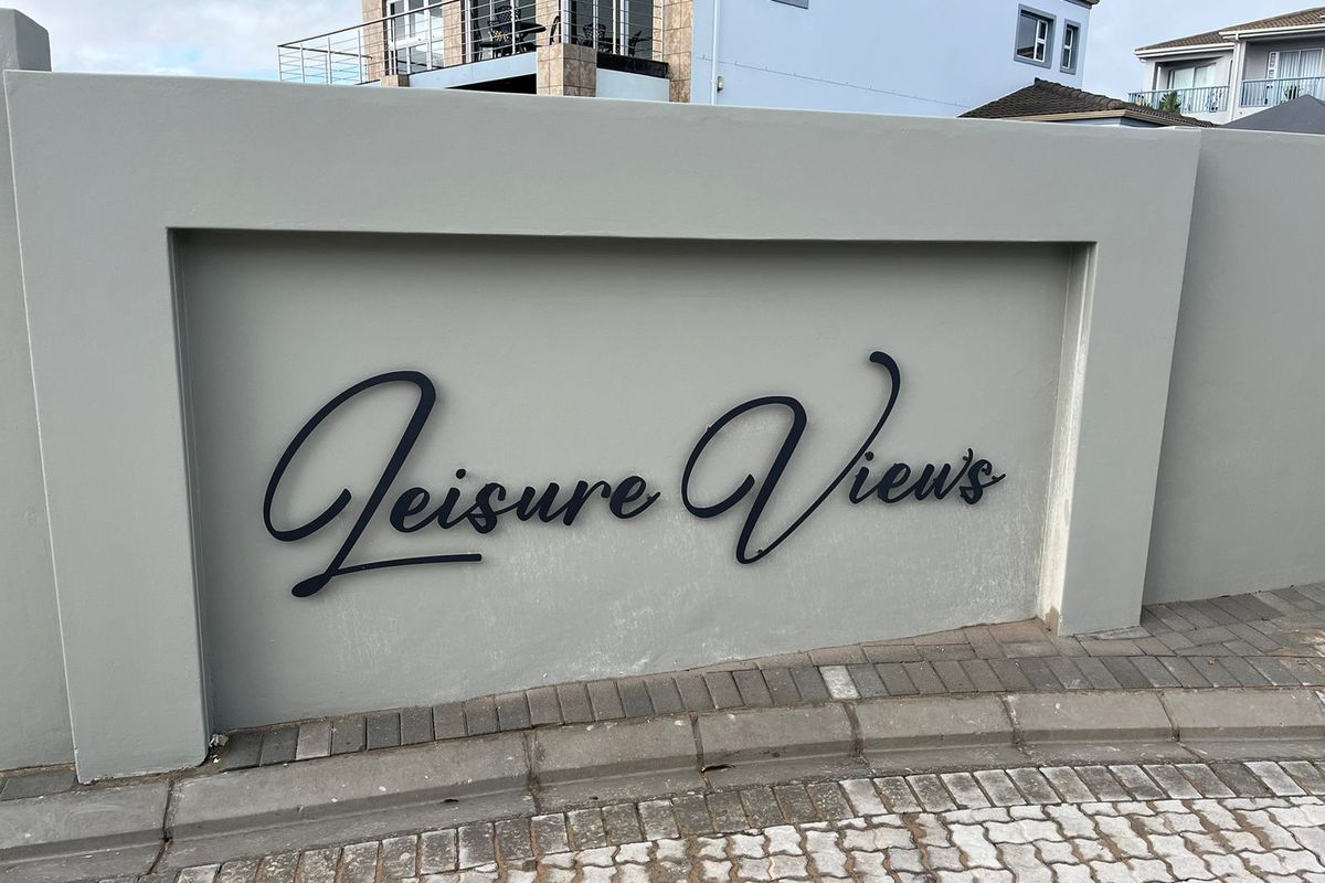 NEW MODERN HOME IN COUNTRY CLUB - Photo 4