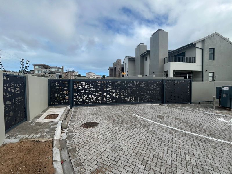 NEW MODERN HOME IN COUNTRY CLUB - Photo 3