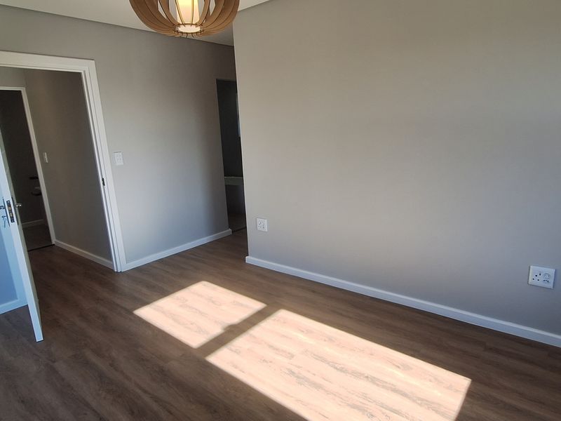 NEW MODERN HOME IN COUNTRY CLUB - Photo 8