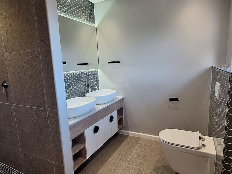 NEW MODERN HOME IN COUNTRY CLUB - Photo 6