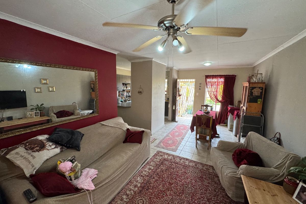 Stylish & Low-Maintenance Townhouse Living in Sinoville - Photo 3