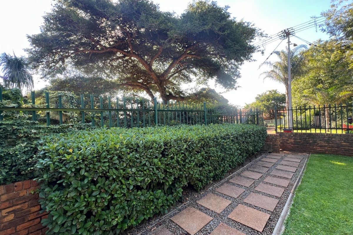 Spacious Double-Storey Family Home in Wonderboom. - Photo 3