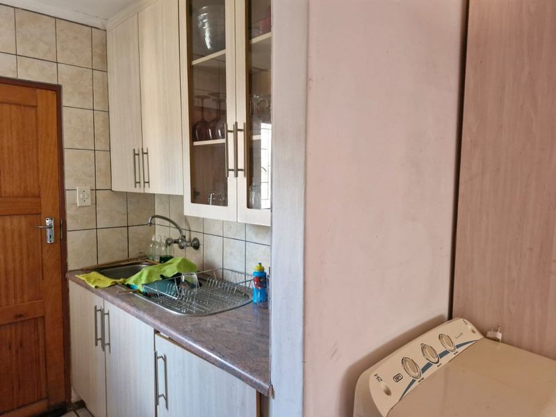 Convenient and Low-Maintenance Living in Karenpark - Photo 6