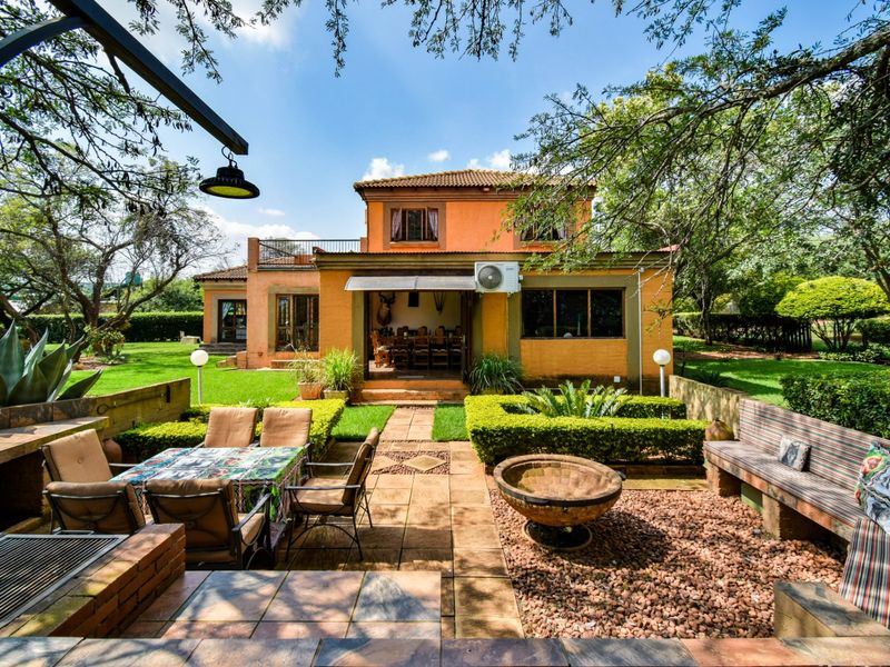 Modern Family Living Meets Peaceful Plot Lifestyle - Photo 2