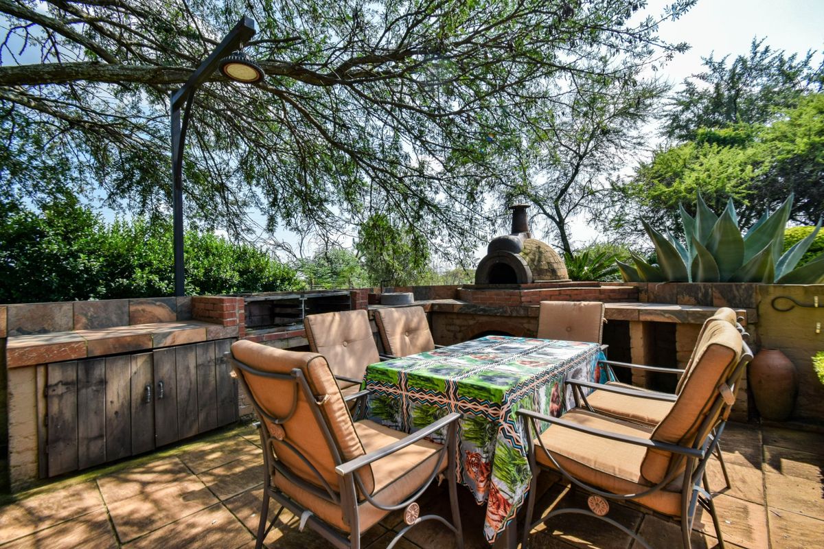Modern Family Living Meets Peaceful Plot Lifestyle - Photo 5