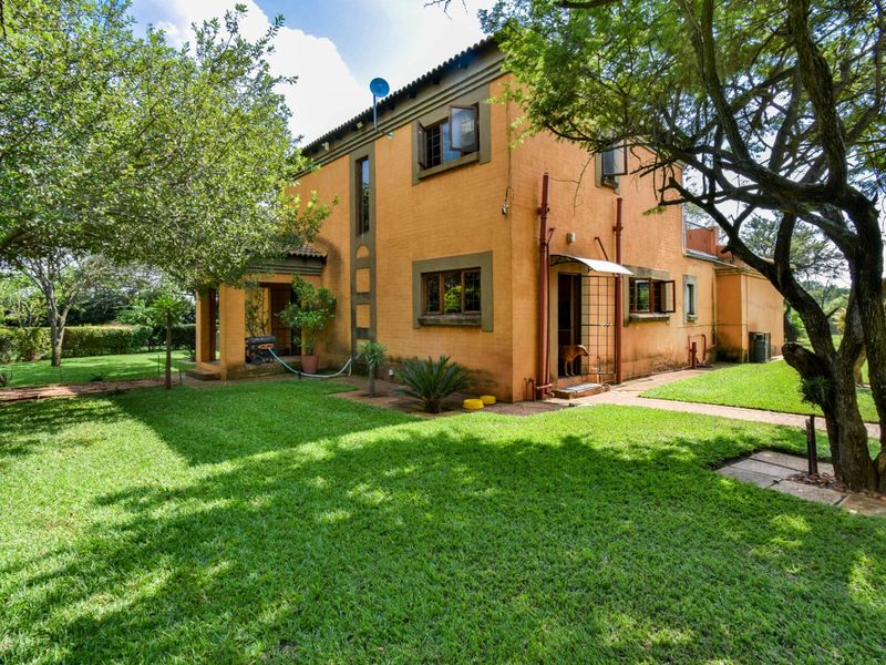 Modern Family Living Meets Peaceful Plot Lifestyle - Photo 8