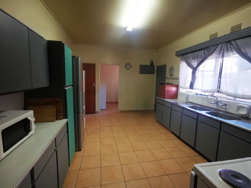 4 Bedroom House To Rent - Photo 6