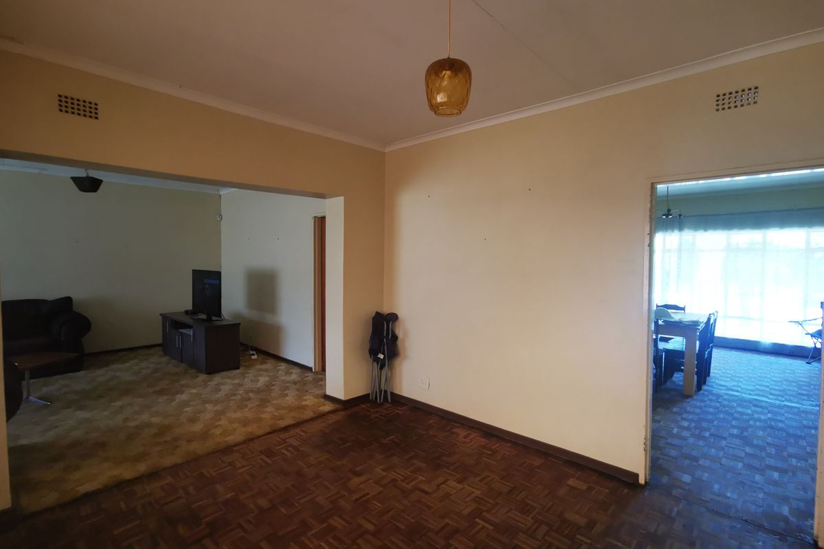 4 Bedroom House To Rent - Photo 4