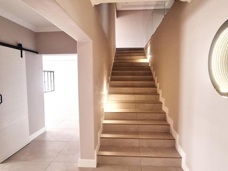 MANSION UP THE HILL IN MYBURGH PARK - Photo 9