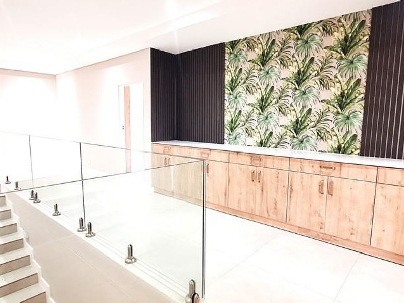 MANSION UP THE HILL IN MYBURGH PARK - Photo 5