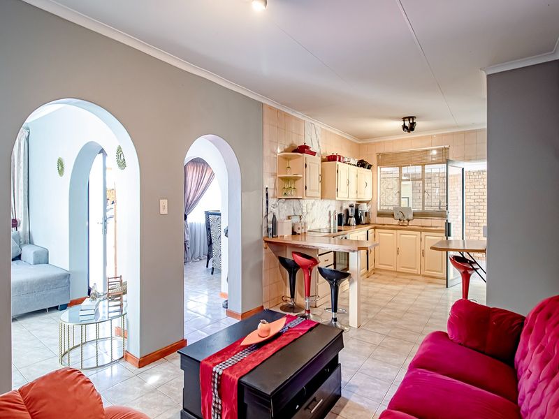 Comfortable Family Living with Room to Grow in Sinoville - Photo 10