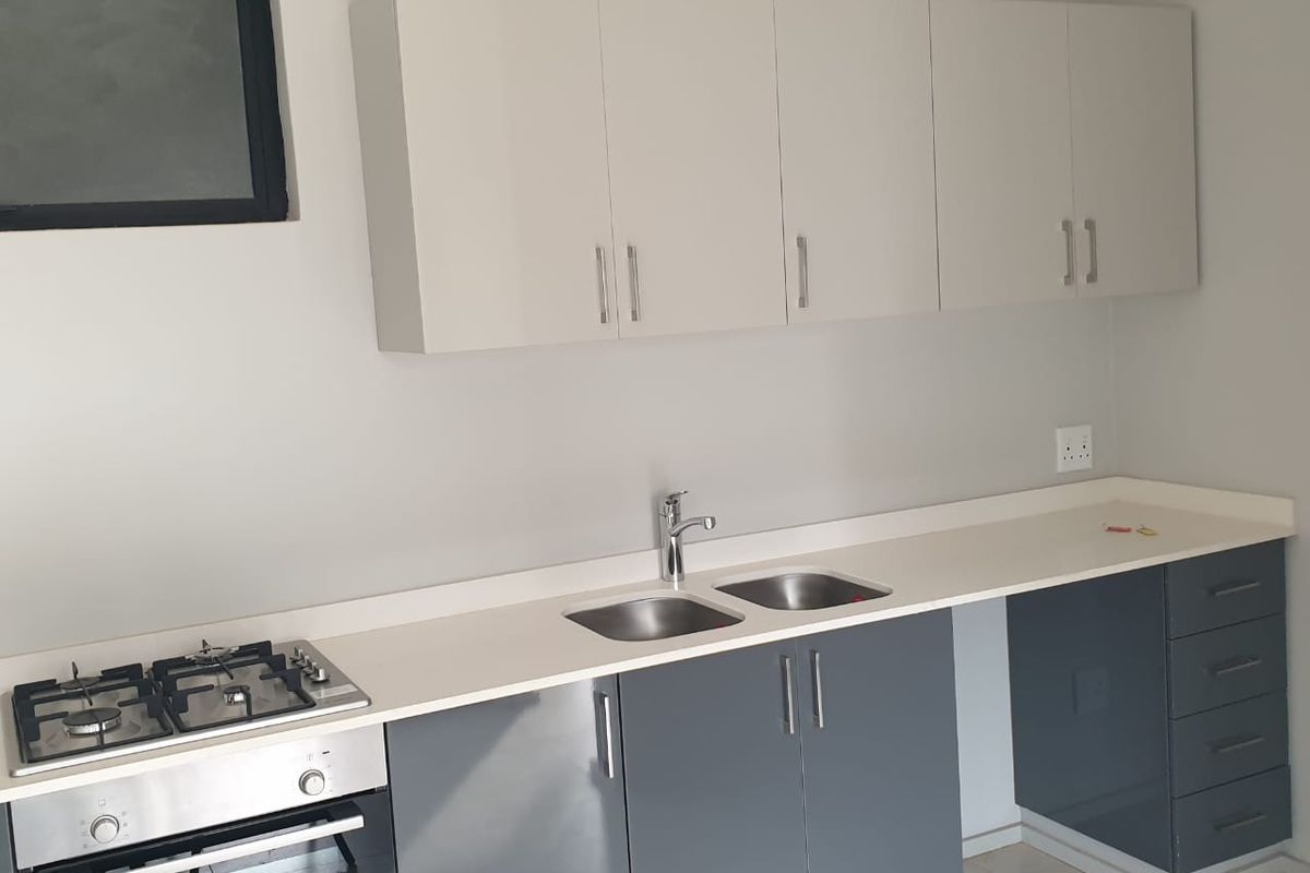 * Lucrative Lock Up & Go Investment Opportunity * - Photo 3