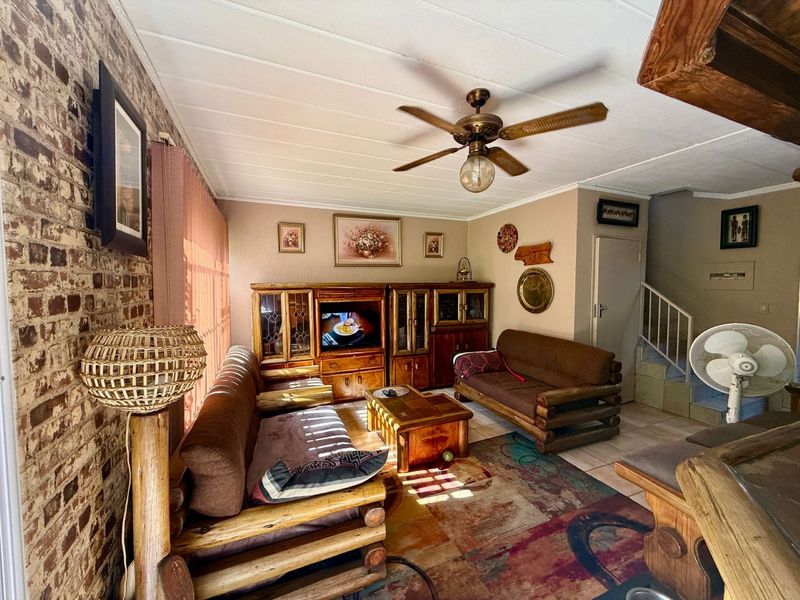 Charming and Move-In Ready Double Story Townhouse - Photo 7