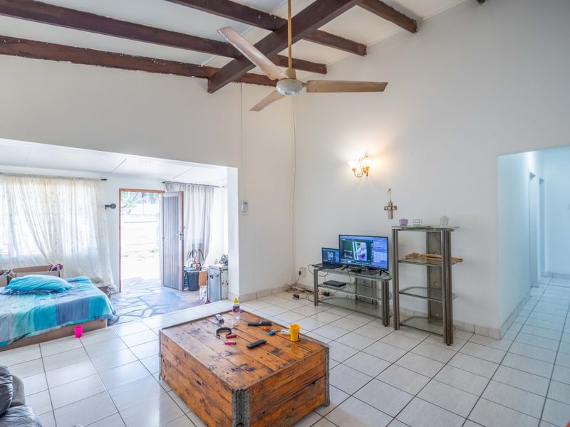 Income-Generating Gem or Expansive Family Haven - Photo 8