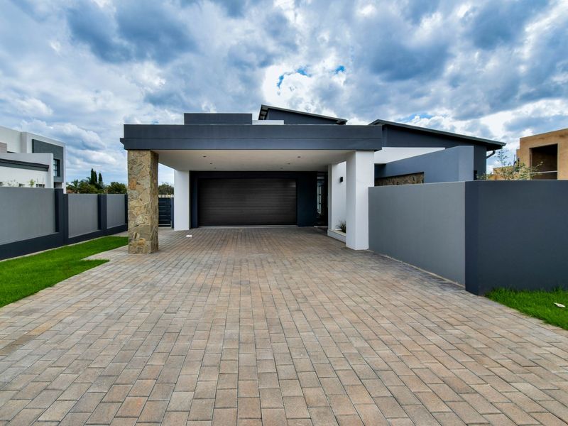 Four Bedroom Family Home To Let in Midstream Heights - Photo 6