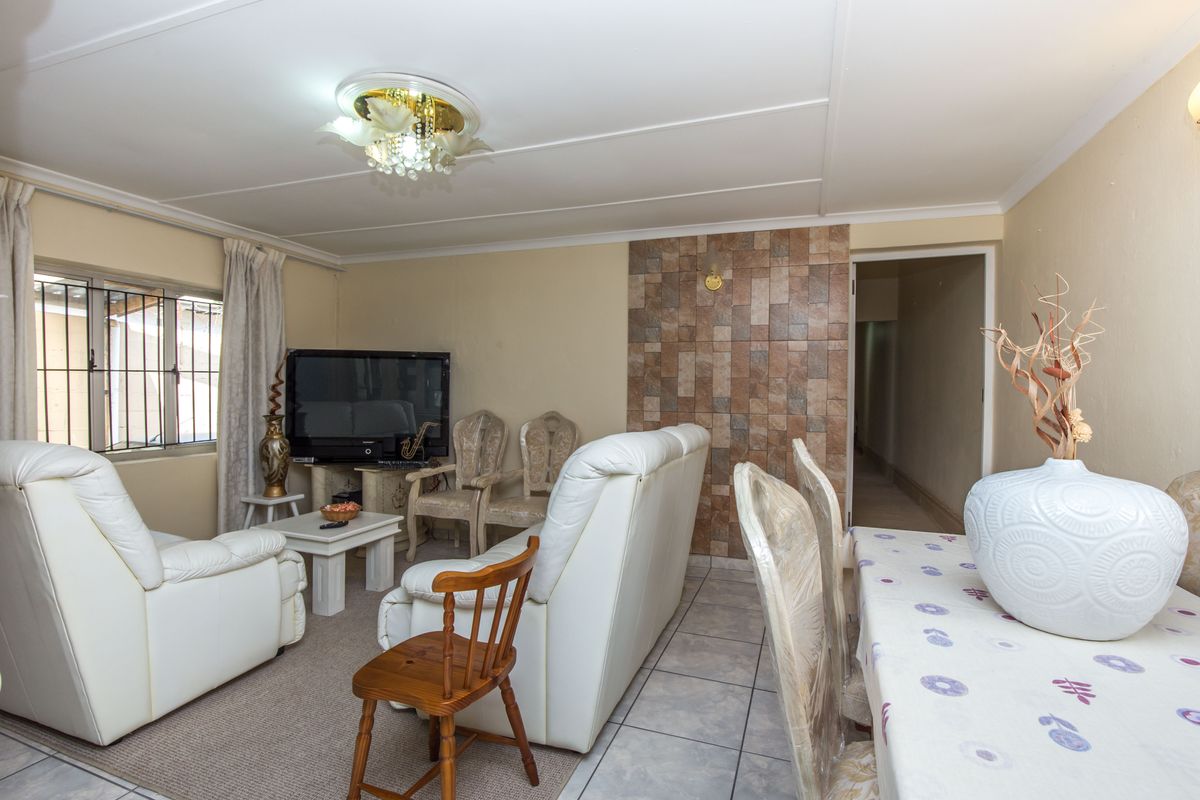 Rustic character and charm - Photo 4