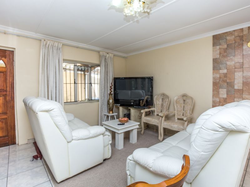 Rustic character and charm - Photo 3