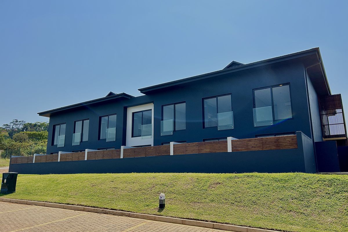 **Desirable Sea View Studio Apartment** - Photo 2