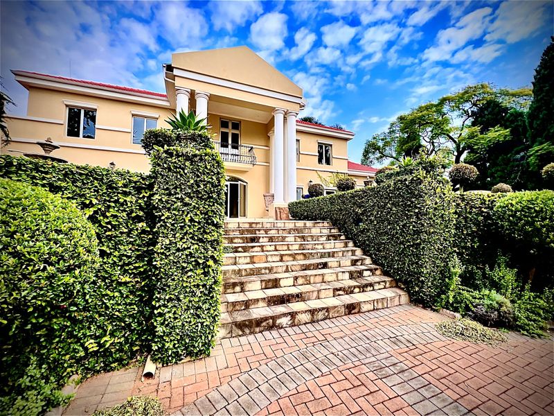 Elegant Family Living in the Heart of Pretoria - Photo 2