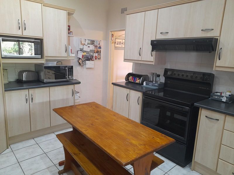 Wesbank Family Home with a Flatlet - Photo 8