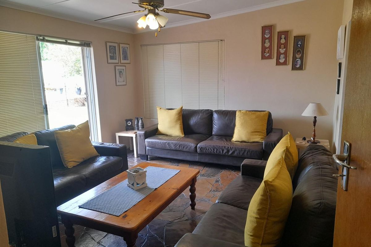 Wesbank Family Home with a Flatlet - Photo 3