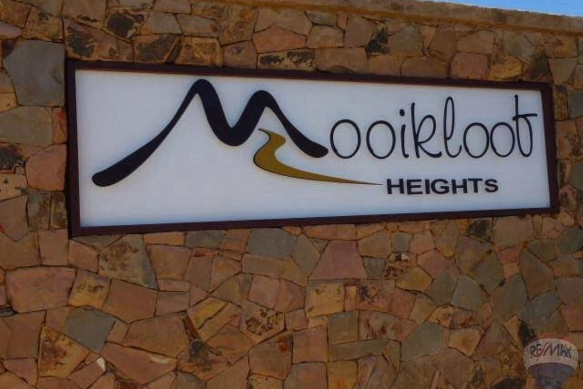 Build Your Dream Home in Prestigious Mooikloof Heights - Photo 3