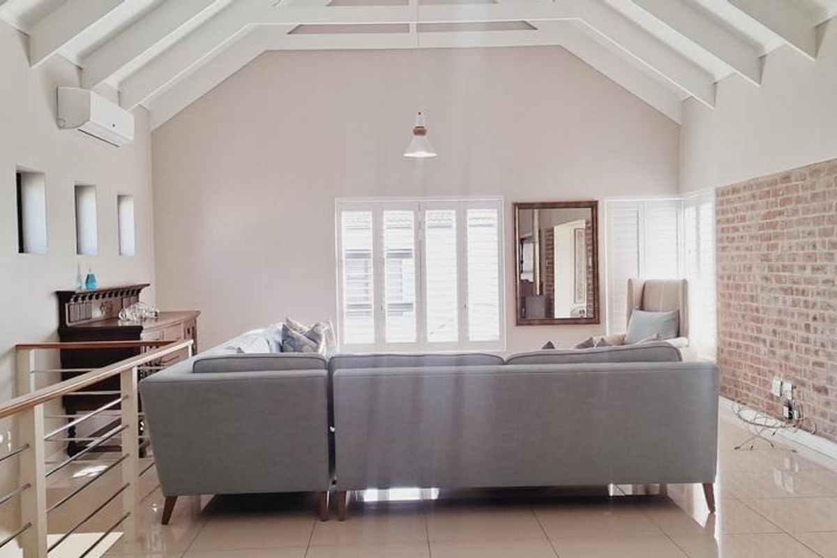 Family home with flatlet in Myburgh Park - Photo 3