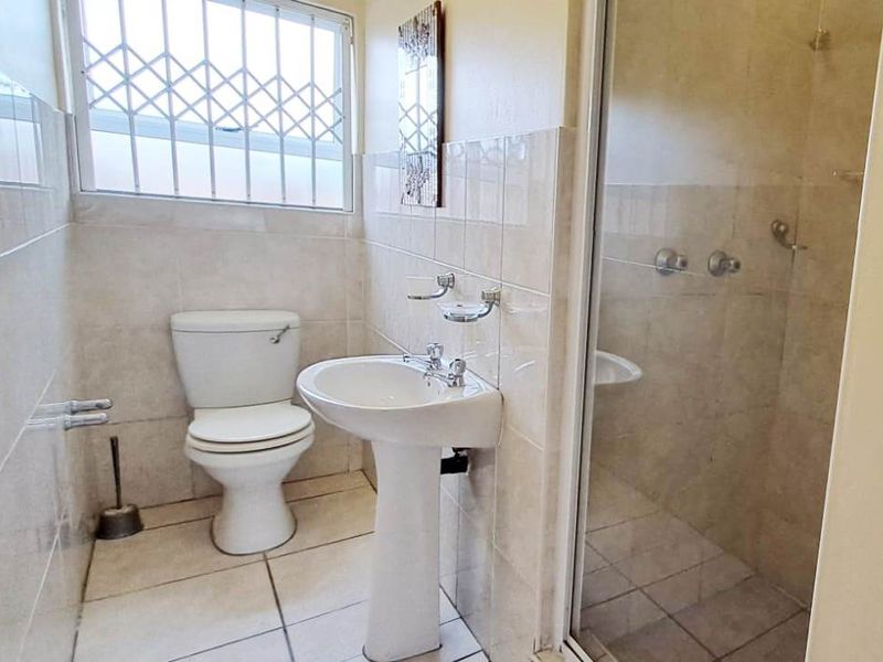 BRIDGEMEADE 3 BED 2 BATH HOUSE WITH SINGLE GARAGE FOR RENT - Photo 9